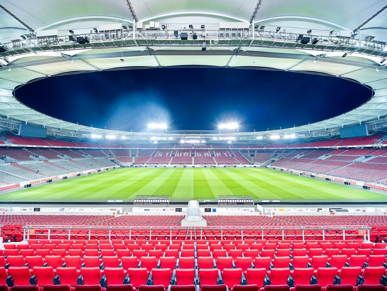 Mercedes-Benz_Arena_Stuttgart_Daniel-Stauch.jpg