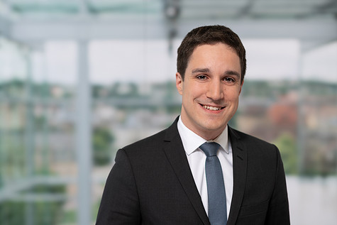 Dr. Tim Gühring Dr. Tim Gühring